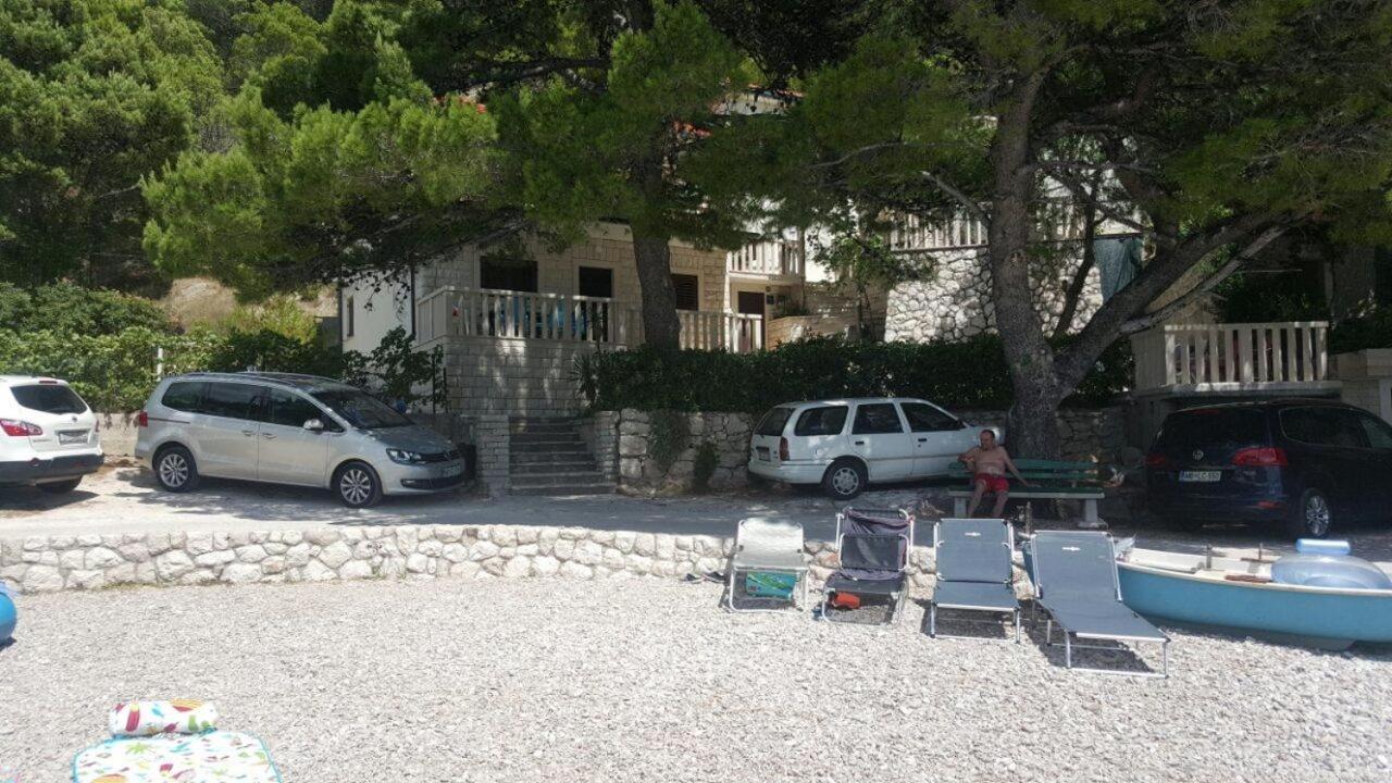 Apartments By The Sea Brela, Makarska - 16065 外观 照片