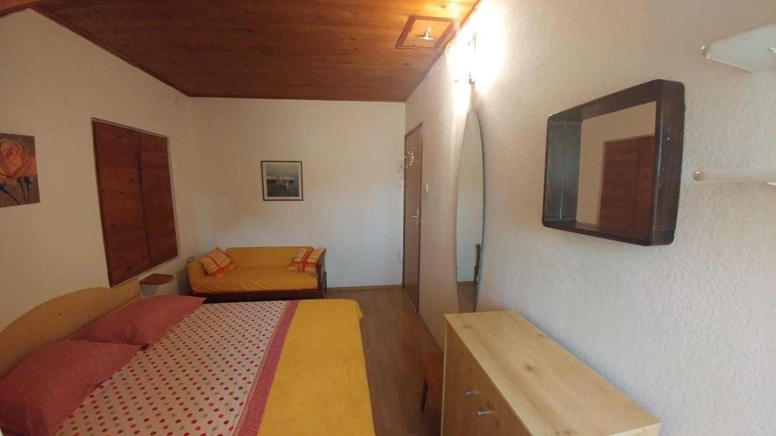 Apartments By The Sea Brela, Makarska - 16065 客房 照片